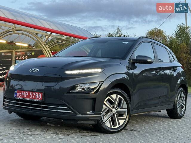 Серый Хендай Kona, объемом двигателя 0 л и пробегом 20 тыс. км за 16900 $, фото 1 на Automoto.ua
