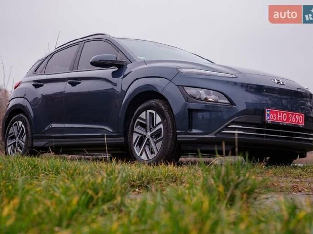 Серый Хендай Kona, объемом двигателя 0 л и пробегом 47 тыс. км за 17950 $, фото 1 на Automoto.ua