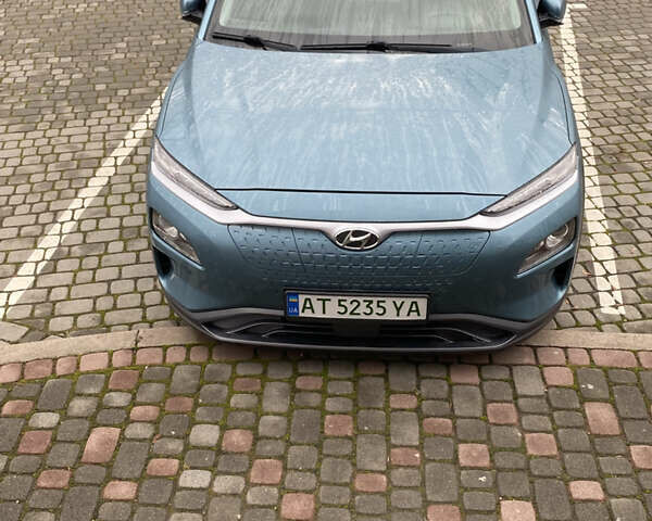Синий Хендай Kona, объемом двигателя 0 л и пробегом 214 тыс. км за 15990 $, фото 1 на Automoto.ua