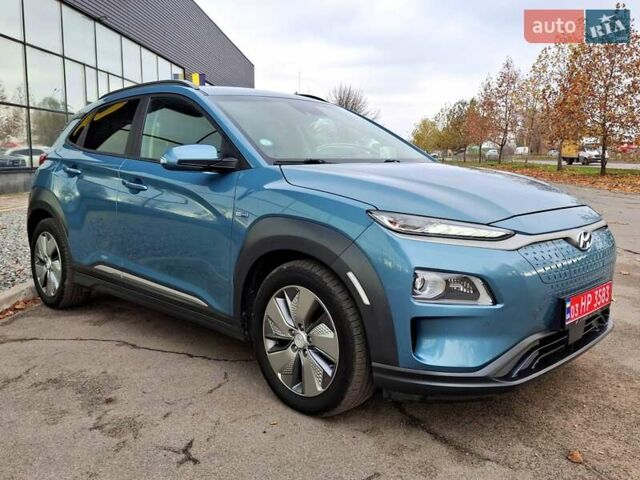Синий Хендай Kona, объемом двигателя 0 л и пробегом 105 тыс. км за 18600 $, фото 1 на Automoto.ua