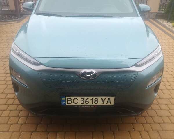 Синий Хендай Kona, объемом двигателя 0 л и пробегом 105 тыс. км за 18900 $, фото 1 на Automoto.ua
