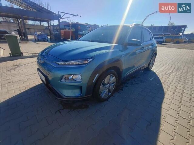 Синий Хендай Kona, объемом двигателя 0 л и пробегом 105 тыс. км за 16550 $, фото 1 на Automoto.ua