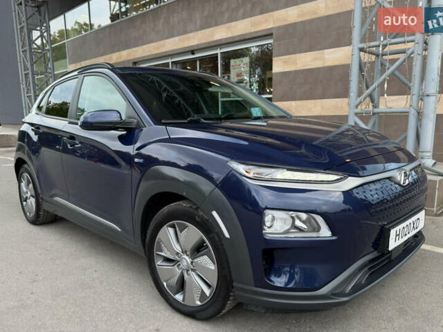Синий Хендай Kona, объемом двигателя 0 л и пробегом 105 тыс. км за 16850 $, фото 1 на Automoto.ua