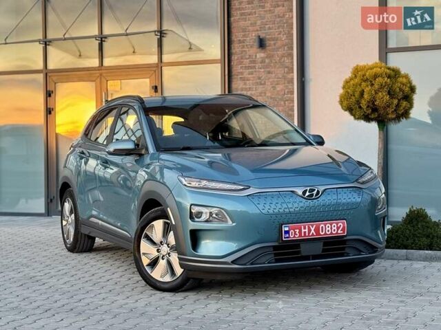 Синий Хендай Kona, объемом двигателя 0 л и пробегом 140 тыс. км за 15999 $, фото 1 на Automoto.ua