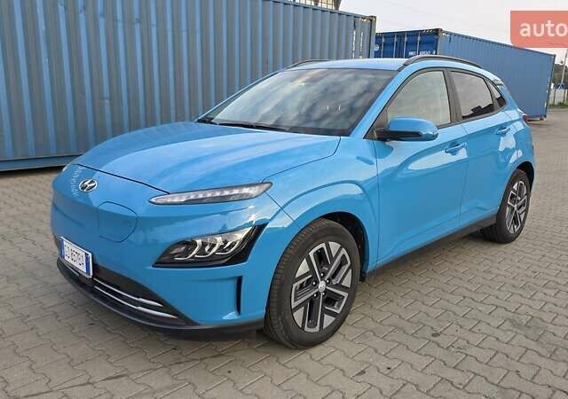 Синий Хендай Kona, объемом двигателя 0 л и пробегом 56 тыс. км за 19400 $, фото 1 на Automoto.ua