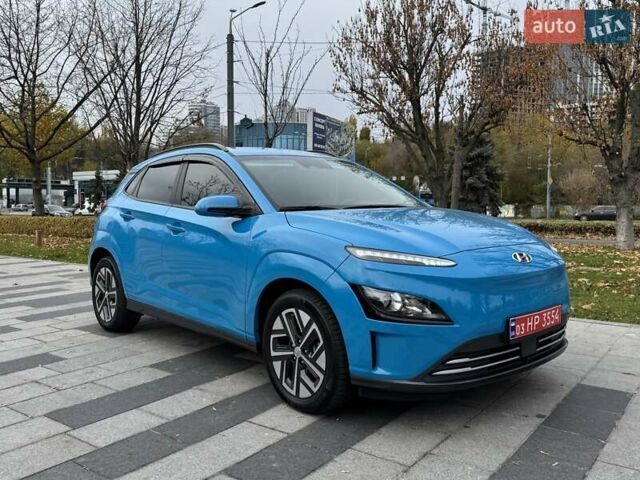 Синий Хендай Kona, объемом двигателя 0 л и пробегом 21 тыс. км за 17900 $, фото 1 на Automoto.ua