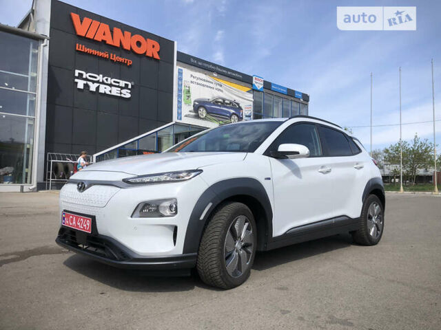 Белый Хендай Kona Electric, объемом двигателя 0 л и пробегом 72 тыс. км за 17999 $, фото 1 на Automoto.ua