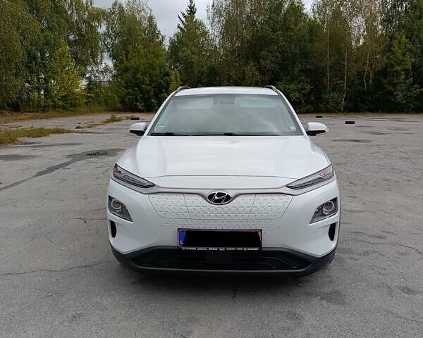 Білий Хендай Kona Electric, об'ємом двигуна 0 л та пробігом 148 тис. км за 16900 $, фото 1 на Automoto.ua