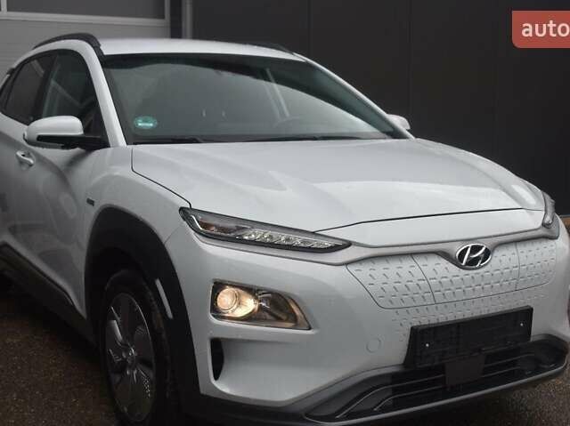 Білий Хендай Kona Electric, об'ємом двигуна 0 л та пробігом 15 тис. км за 15950 $, фото 1 на Automoto.ua