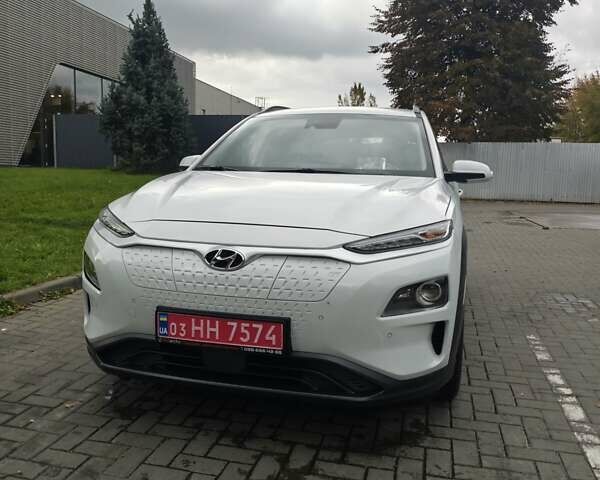 Білий Хендай Kona Electric, об'ємом двигуна 0 л та пробігом 78 тис. км за 17900 $, фото 1 на Automoto.ua