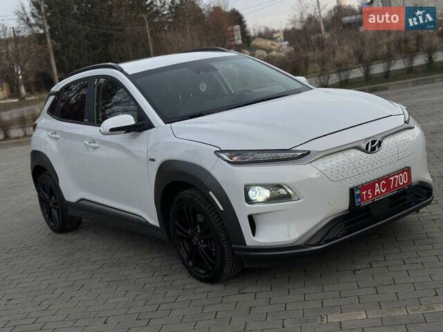 Білий Хендай Kona Electric, об'ємом двигуна 0 л та пробігом 81 тис. км за 18500 $, фото 1 на Automoto.ua