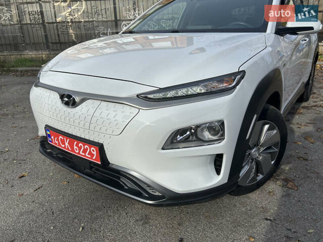 Білий Хендай Kona Electric, об'ємом двигуна 0 л та пробігом 59 тис. км за 15870 $, фото 1 на Automoto.ua