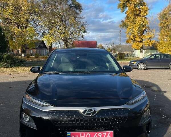 Черный Хендай Kona Electric, объемом двигателя 0 л и пробегом 100 тыс. км за 16999 $, фото 1 на Automoto.ua