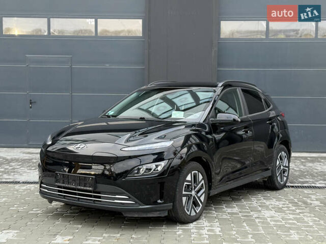 Черный Хендай Kona Electric, объемом двигателя 0 л и пробегом 96 тыс. км за 20300 $, фото 1 на Automoto.ua