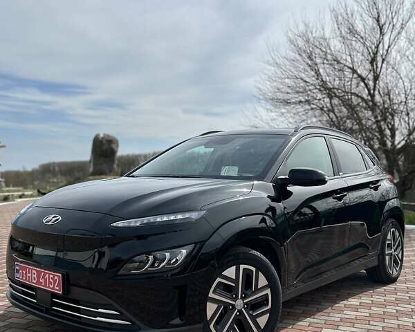 Черный Хендай Kona Electric, объемом двигателя 0 л и пробегом 55 тыс. км за 19900 $, фото 1 на Automoto.ua