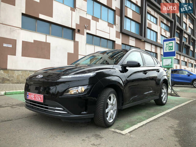 Черный Хендай Kona Electric, объемом двигателя 0 л и пробегом 30 тыс. км за 16000 $, фото 1 на Automoto.ua