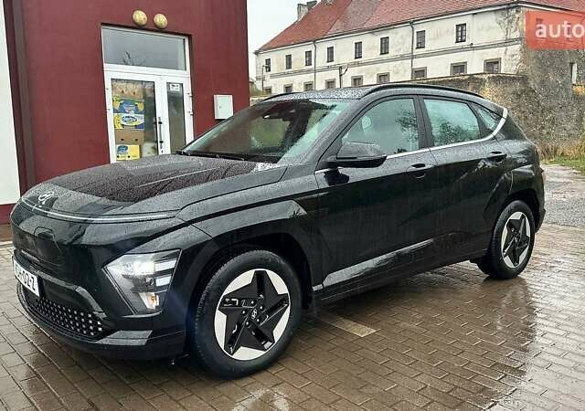 Черный Хендай Kona Electric, объемом двигателя 0 л и пробегом 46 тыс. км за 23600 $, фото 1 на Automoto.ua