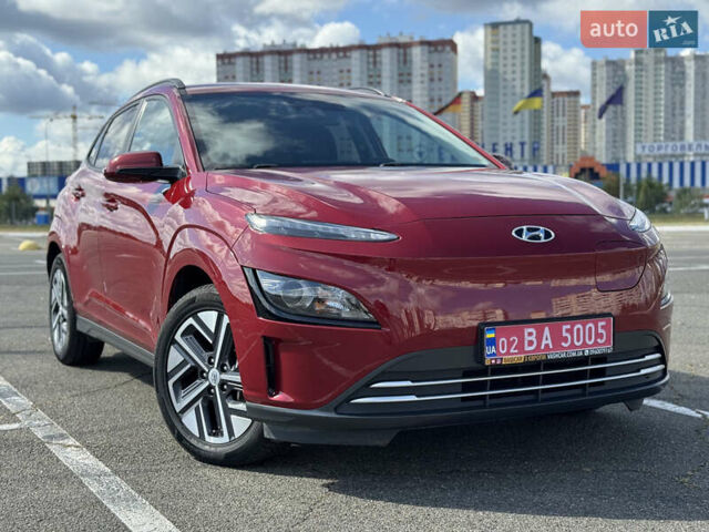 Красный Хендай Kona Electric, объемом двигателя 0 л и пробегом 53 тыс. км за 16900 $, фото 1 на Automoto.ua