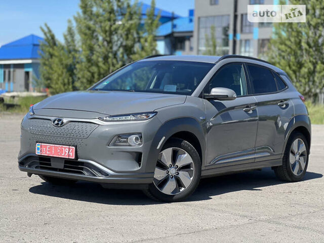 Хендай Kona Electric, объемом двигателя 0 л и пробегом 56 тыс. км за 16999 $, фото 1 на Automoto.ua