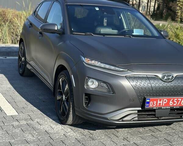 Сірий Хендай Kona Electric, об'ємом двигуна 0 л та пробігом 207 тис. км за 16800 $, фото 1 на Automoto.ua