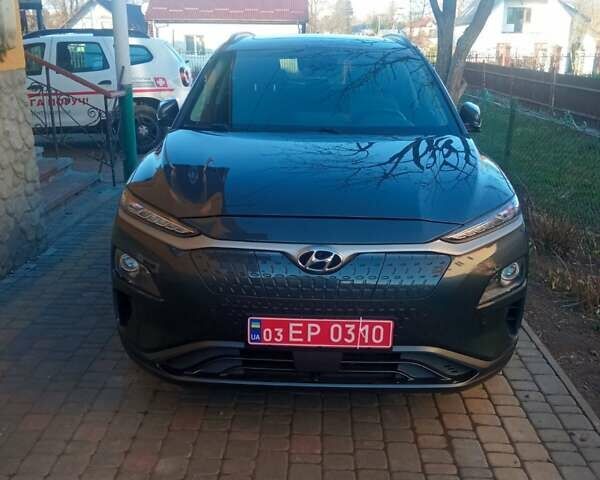 Серый Хендай Kona Electric, объемом двигателя 0 л и пробегом 150 тыс. км за 17500 $, фото 1 на Automoto.ua