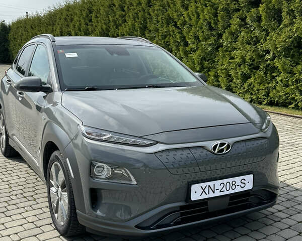 Сірий Хендай Kona Electric, об'ємом двигуна 0 л та пробігом 124 тис. км за 17700 $, фото 1 на Automoto.ua