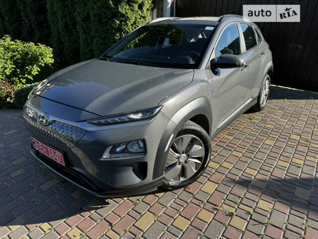 Серый Хендай Kona Electric, объемом двигателя 0 л и пробегом 53 тыс. км за 16700 $, фото 1 на Automoto.ua