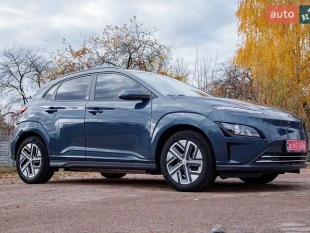 Серый Хендай Kona Electric, объемом двигателя 0 л и пробегом 46 тыс. км за 17950 $, фото 1 на Automoto.ua