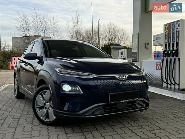 Синий Хендай Kona Electric, объемом двигателя 0 л и пробегом 65 тыс. км за 18500 $, фото 1 на Automoto.ua