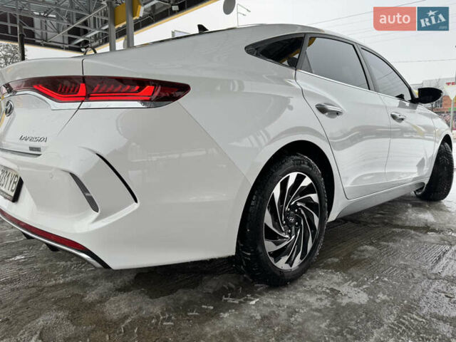 Белый Хендай Lafesta EV, объемом двигателя 0 л и пробегом 40 тыс. км за 21500 $, фото 1 на Automoto.ua
