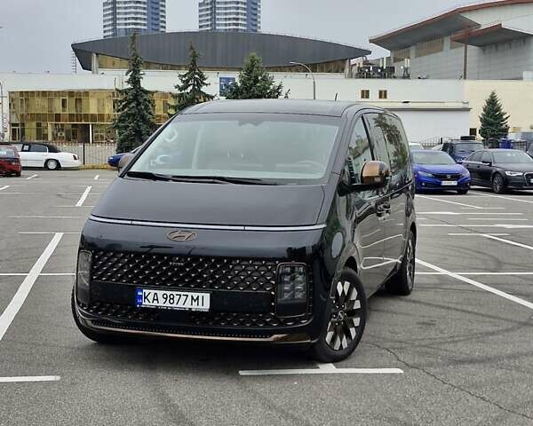 Хендай Staria 2023 у Києві на Automoto.ua Чорний Хендай Staria, об'ємом двигуна 2.2 л та пробігом 35 тис. км за 57000 $, фото 1 на Automoto.ua
