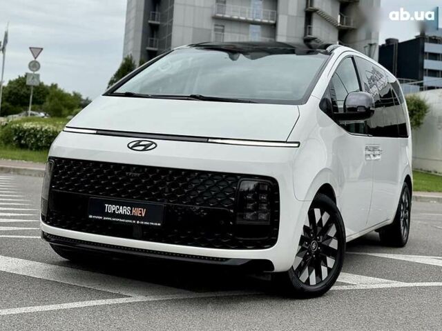 Хендай Staria, объемом двигателя 2.2 л и пробегом 98 тыс. км за 46990 $, фото 1 на Automoto.ua