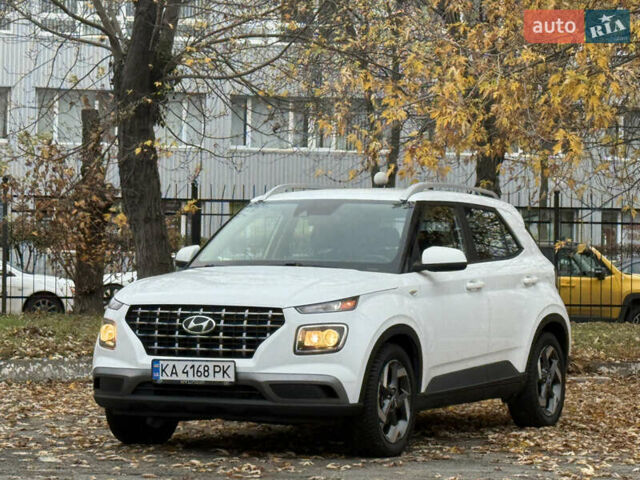 Білий Хендай Venue, об'ємом двигуна 1.59 л та пробігом 145 тис. км за 15300 $, фото 1 на Automoto.ua