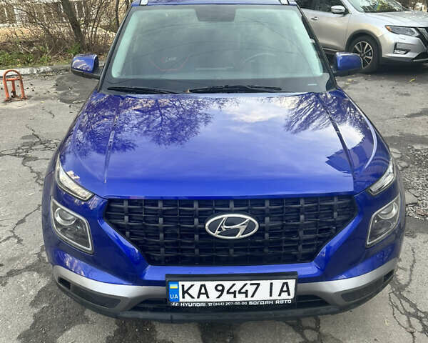Синий Хендай Venue, объемом двигателя 1.59 л и пробегом 26 тыс. км за 18000 $, фото 1 на Automoto.ua