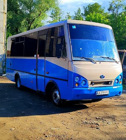 Синий И-ВАН А07А, объемом двигателя 5.7 л и пробегом 50 тыс. км за 10000 $, фото 1 на Automoto.ua