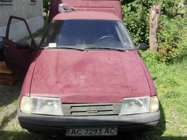 Красный ИЖ 2117, объемом двигателя 0 л и пробегом 220 тыс. км за 400 $, фото 1 на Automoto.ua