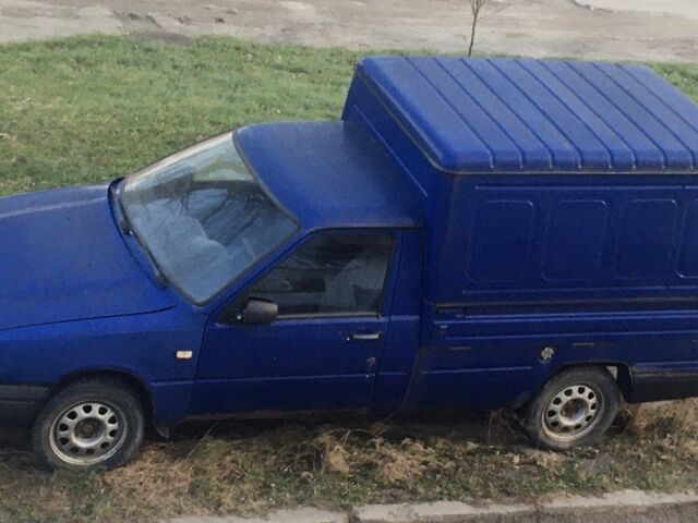 Синий ИЖ 2117, объемом двигателя 0 л и пробегом 100 тыс. км за 1000 $, фото 1 на Automoto.ua