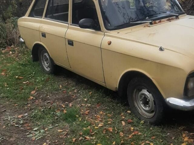 Желтый ИЖ 2125 Комби, объемом двигателя 1.5 л и пробегом 100 тыс. км за 500 $, фото 1 на Automoto.ua