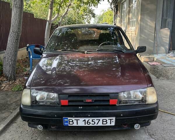 Красный ИЖ 2126, объемом двигателя 1.57 л и пробегом 100 тыс. км за 1500 $, фото 1 на Automoto.ua