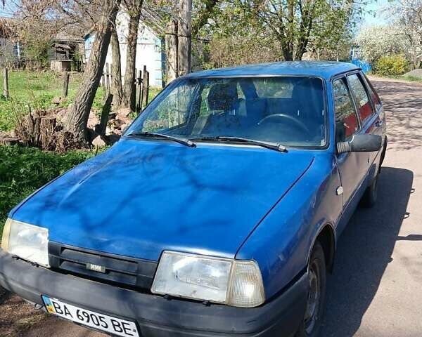 Синий ИЖ 2126, объемом двигателя 1.57 л и пробегом 128 тыс. км за 900 $, фото 1 на Automoto.ua