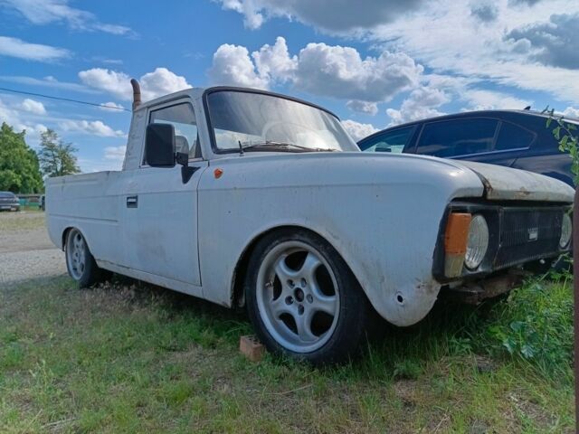 Белый ИЖ 2715, объемом двигателя 1 л и пробегом 40 тыс. км за 500 $, фото 1 на Automoto.ua