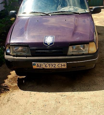 Фиолетовый ИЖ 2717, объемом двигателя 1.6 л и пробегом 191 тыс. км за 500 $, фото 1 на Automoto.ua