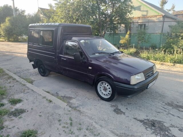 Фиолетовый ИЖ 2717, объемом двигателя 1.6 л и пробегом 180 тыс. км за 773 $, фото 1 на Automoto.ua