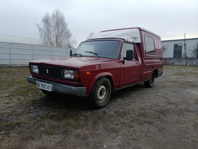 Красный ИЖ 2717, объемом двигателя 1.6 л и пробегом 45 тыс. км за 711 $, фото 1 на Automoto.ua