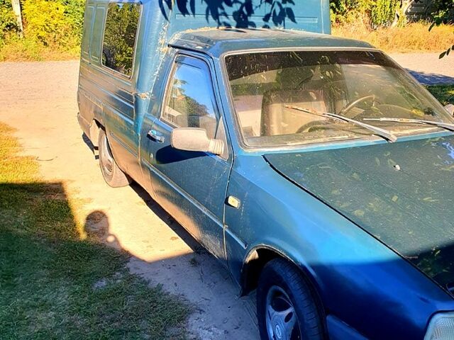 Синий ИЖ 2717, объемом двигателя 1.6 л и пробегом 320 тыс. км за 950 $, фото 1 на Automoto.ua