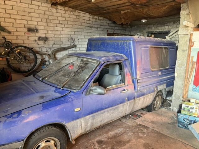 Синий ИЖ 2717, объемом двигателя 1.6 л и пробегом 178 тыс. км за 392 $, фото 1 на Automoto.ua