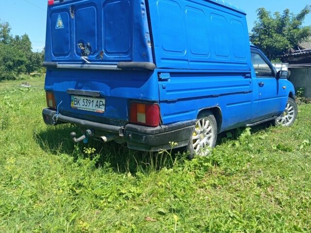 Синий ИЖ 2717, объемом двигателя 1.6 л и пробегом 80 тыс. км за 1200 $, фото 1 на Automoto.ua