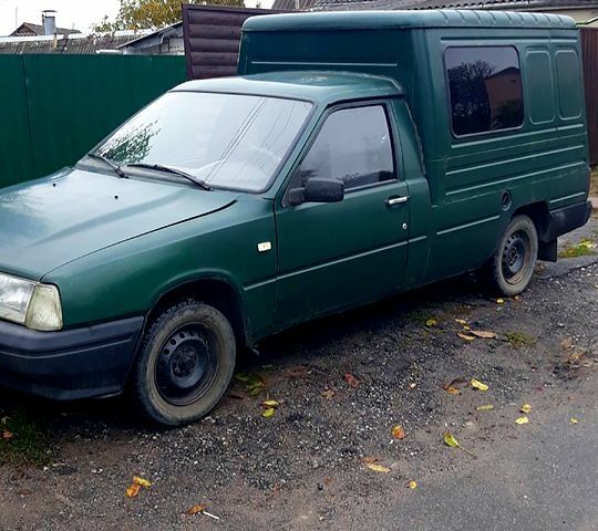 ІЖ 2717 2005 у Вінниці на Automoto.ua Зелений ІЖ 2717, об'ємом двигуна 1.6 л та пробігом 73 тис. км за 1350 $, фото 1 на Automoto.ua