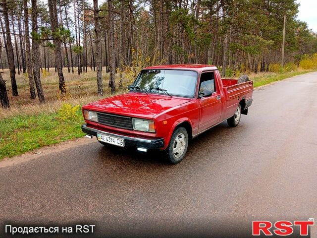 Красный ИЖ 27175, объемом двигателя 1.6 л и пробегом 165 тыс. км за 1100 $, фото 1 на Automoto.ua