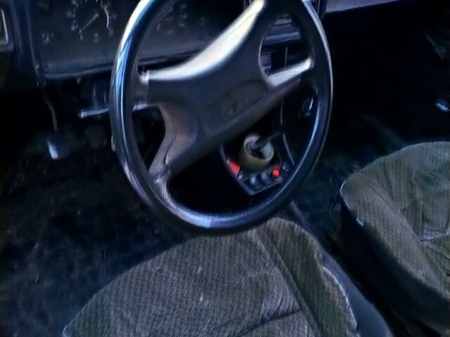 Синий ИЖ 27175, объемом двигателя 1.6 л и пробегом 1270 тыс. км за 1100 $, фото 1 на Automoto.ua